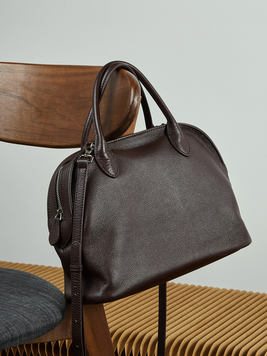 Cowhide Vintage Shell-Shape Top-Handle Bag — Old-Money Style view 3