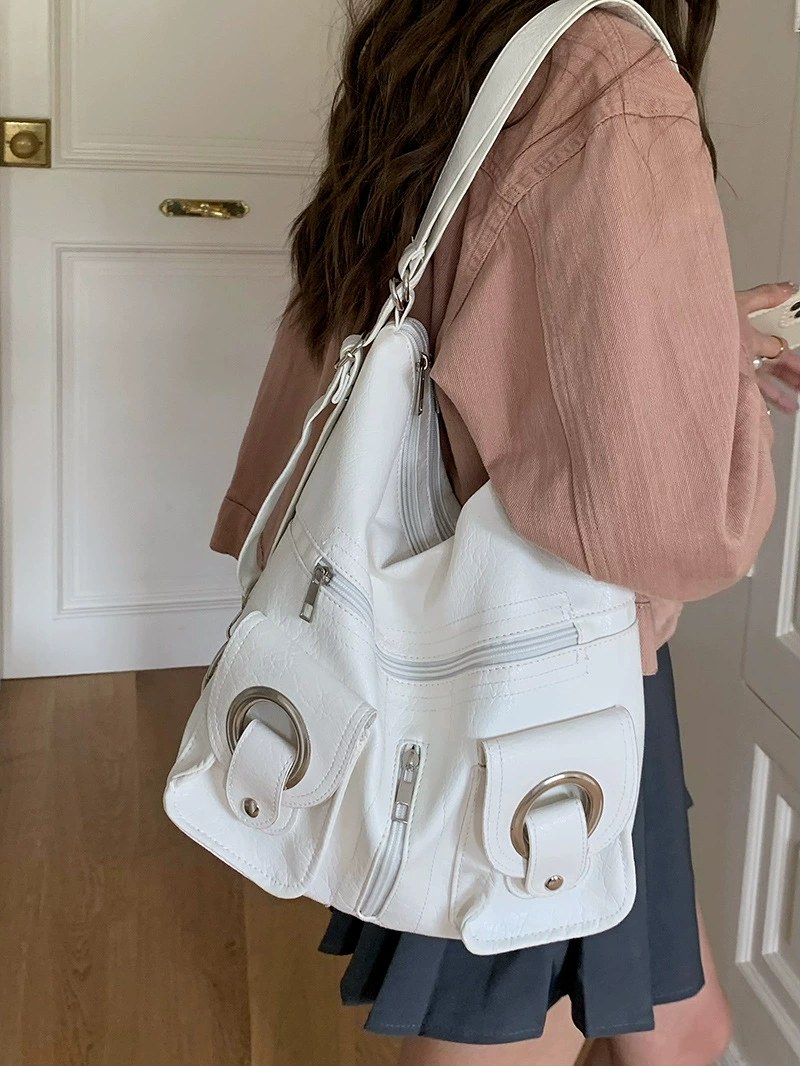 حقيبة ظهر من جلد PU للبيع بالجملة OEM — مصنع حقائب YANYAN Bags في قوانغتشو