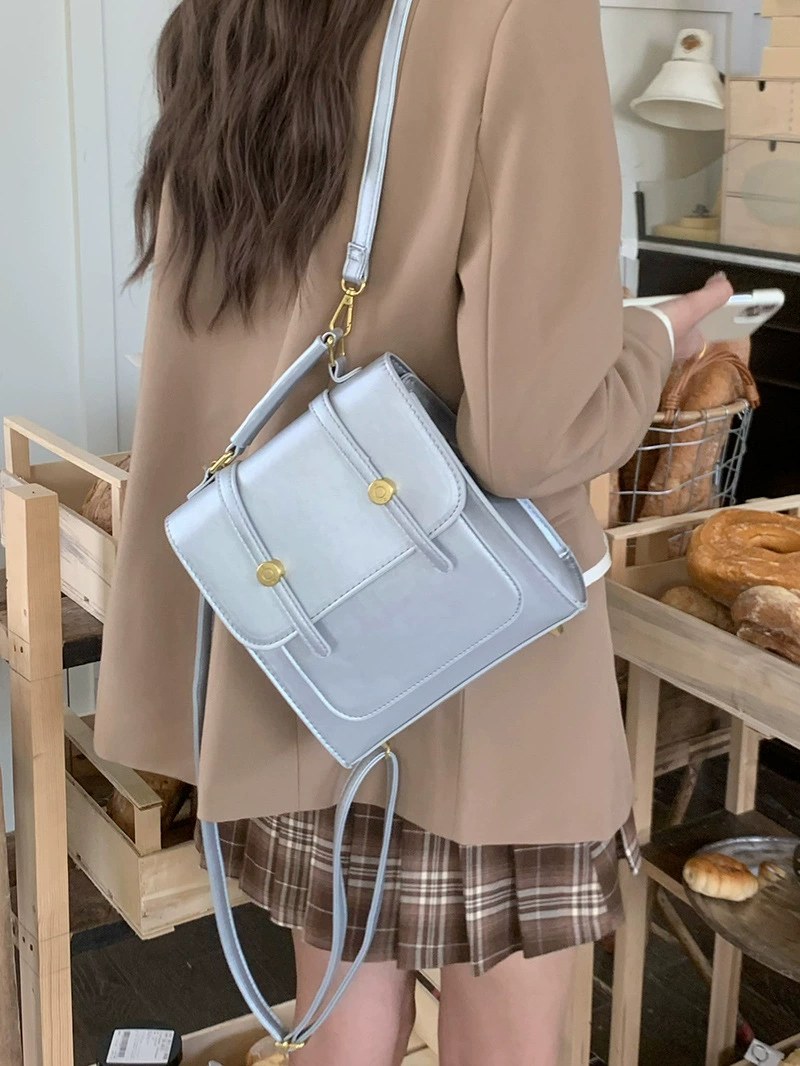 حقيبة ظهر من جلد PU الفضي للبيع بالجملة OEM — مصنع حقائب YANYAN Bags في قوانغتشو