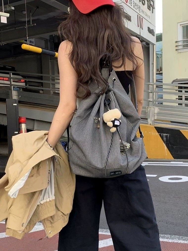 حقيبة ظهر من القماش القطني للبيع بالجملة OEM — مصنع حقائب YANYAN Bags في قوانغتشو