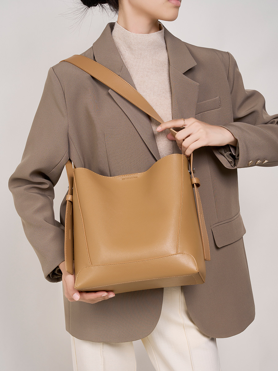 YY-BUC-004 saffiano structured bucket bag in tan — wholesale structured bucket YANYAN