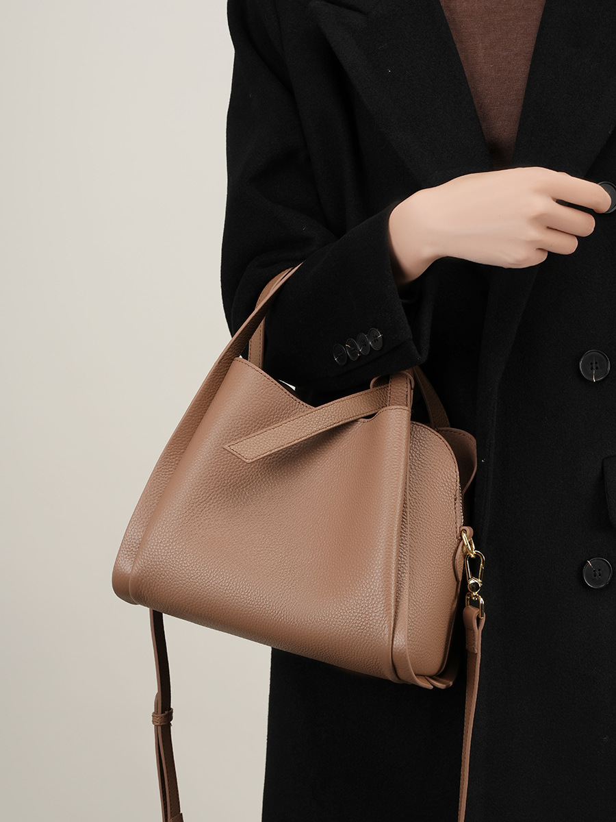 YY-BUC-015 cowhide market bucket bag in khaki — wholesale mother gift bag manufacturer YANYAN