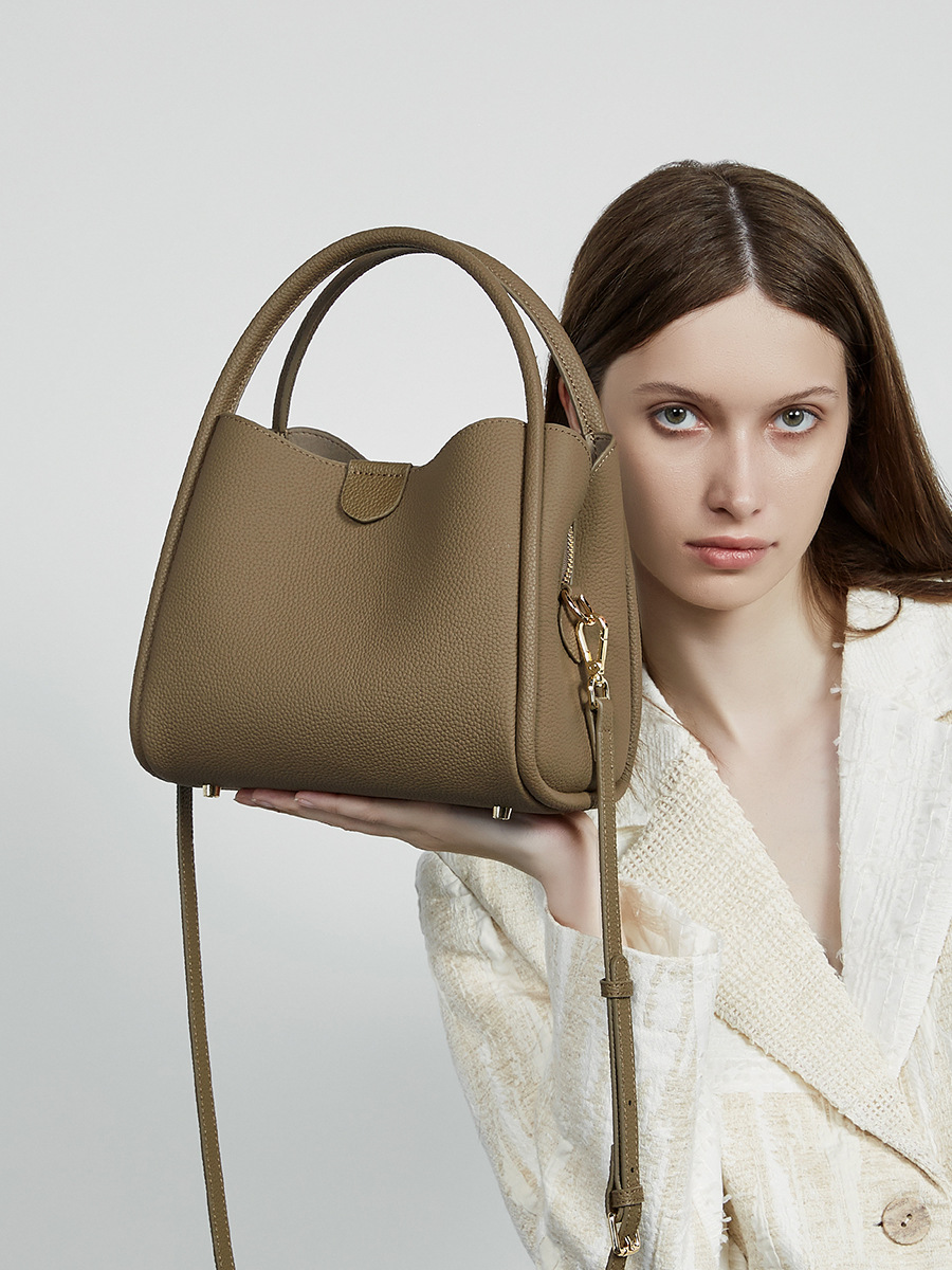 YY-BUC-017 cowhide mini bucket bag in gold brown — wholesale mini bucket bag manufacturer YANYAN