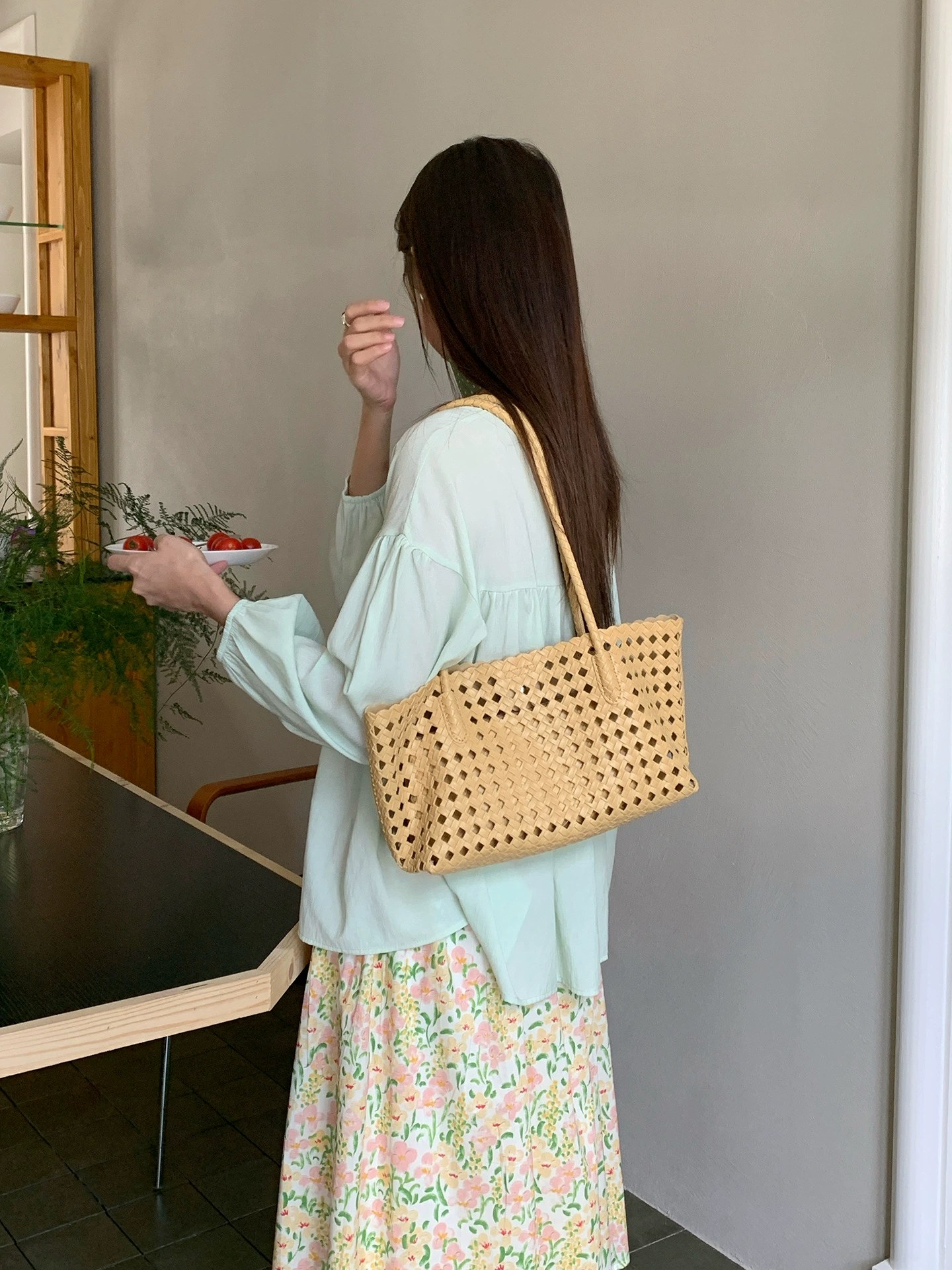 PU Leather Bucket Bag view 3