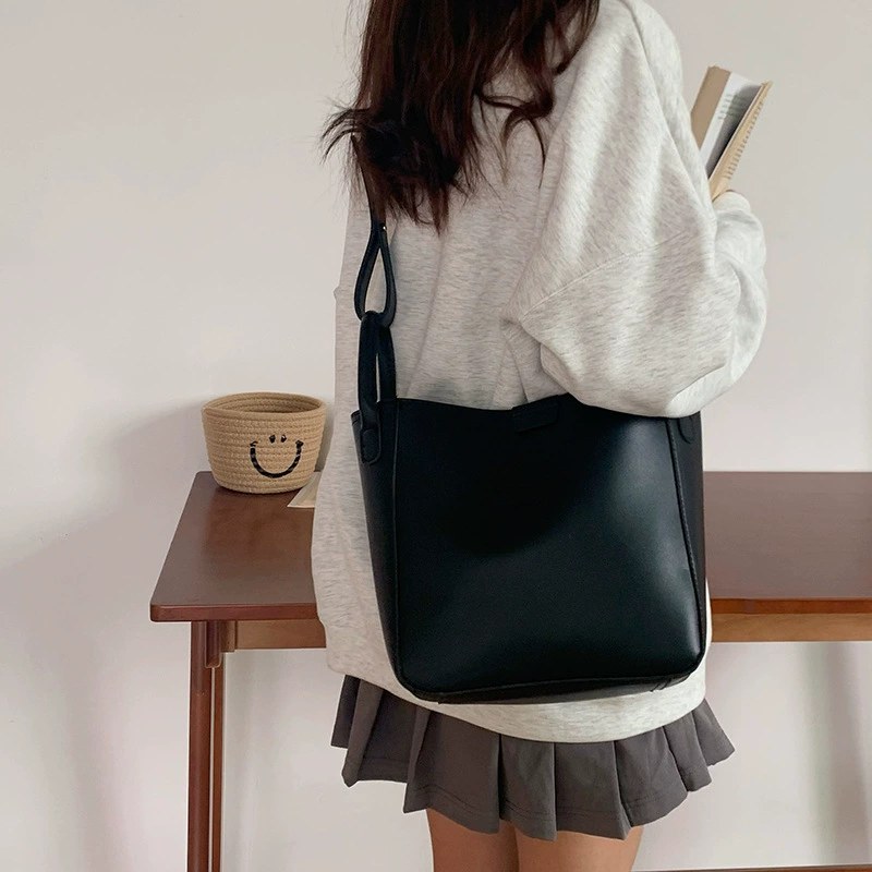 PU Leather Bucket Bag view 3