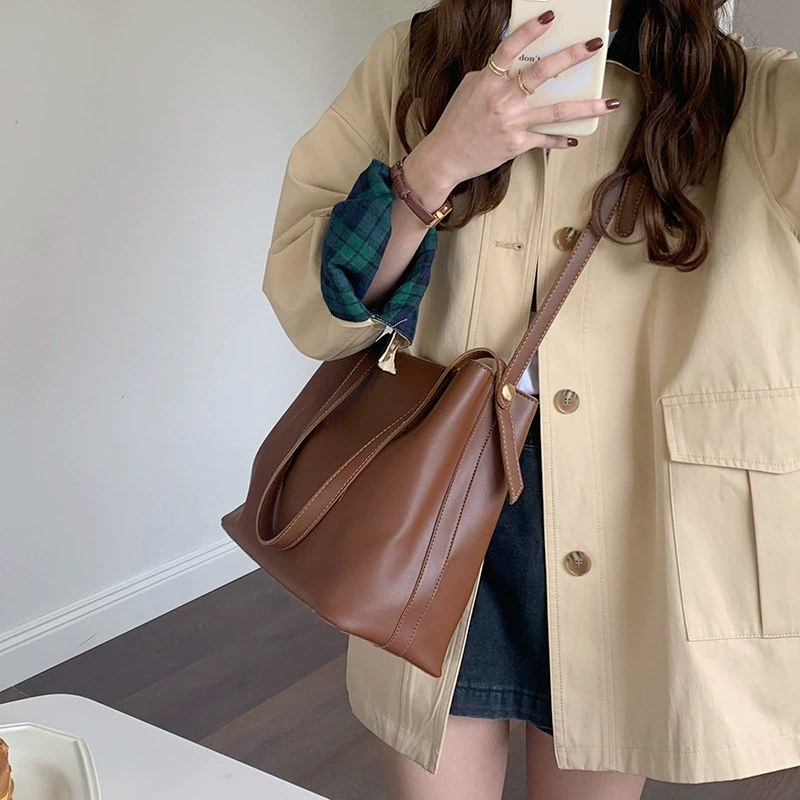 PU Leather Bucket Bag view 3