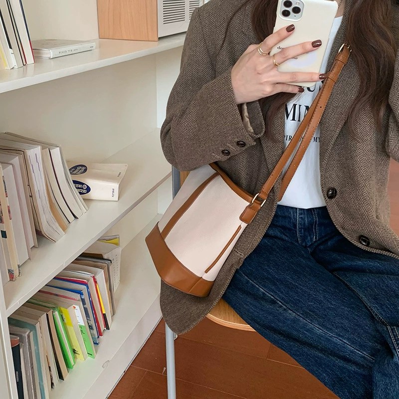PU Leather Bucket Bag view 4
