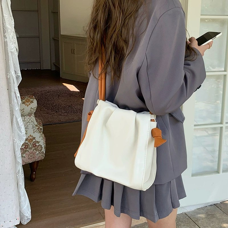 White PU Leather Bucket Bag view 4