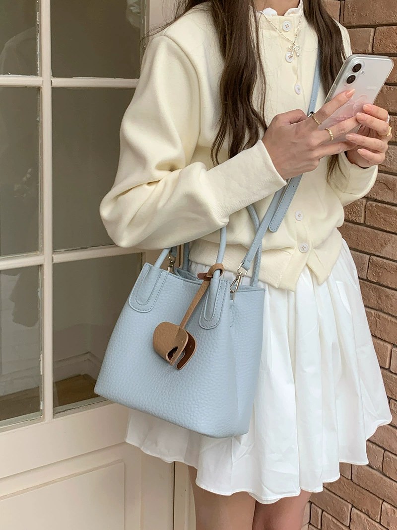 PU Leather Bucket Bag view 3