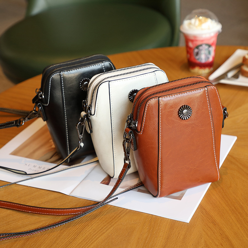 Mini Phone Crossbody — Lightweight Daily Essential view 5