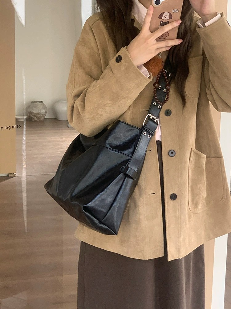 Black PU Leather Crossbody Bag view 3