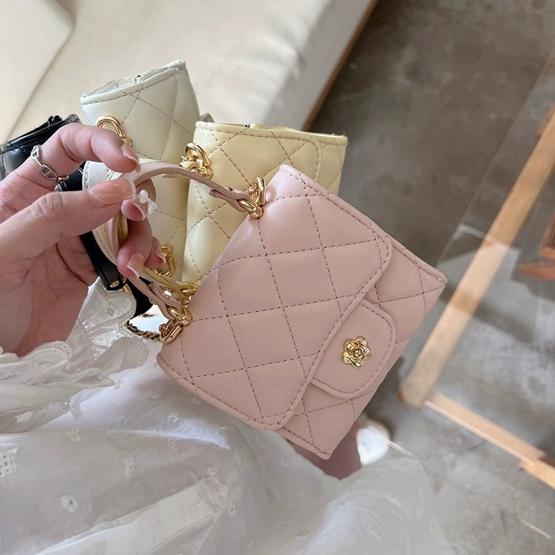 PU Leather Quilted Chain Bag view 5