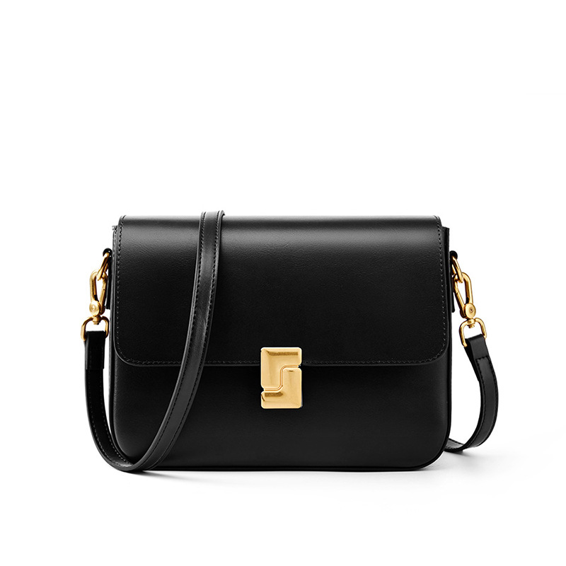 Underarm Baguette Shoulder — Black view 2