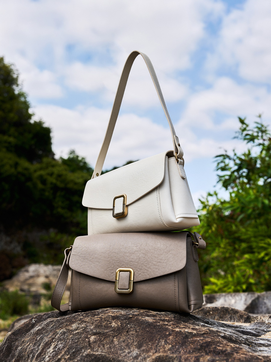 Quilted Chain Shoulder Bag — Wine view 4