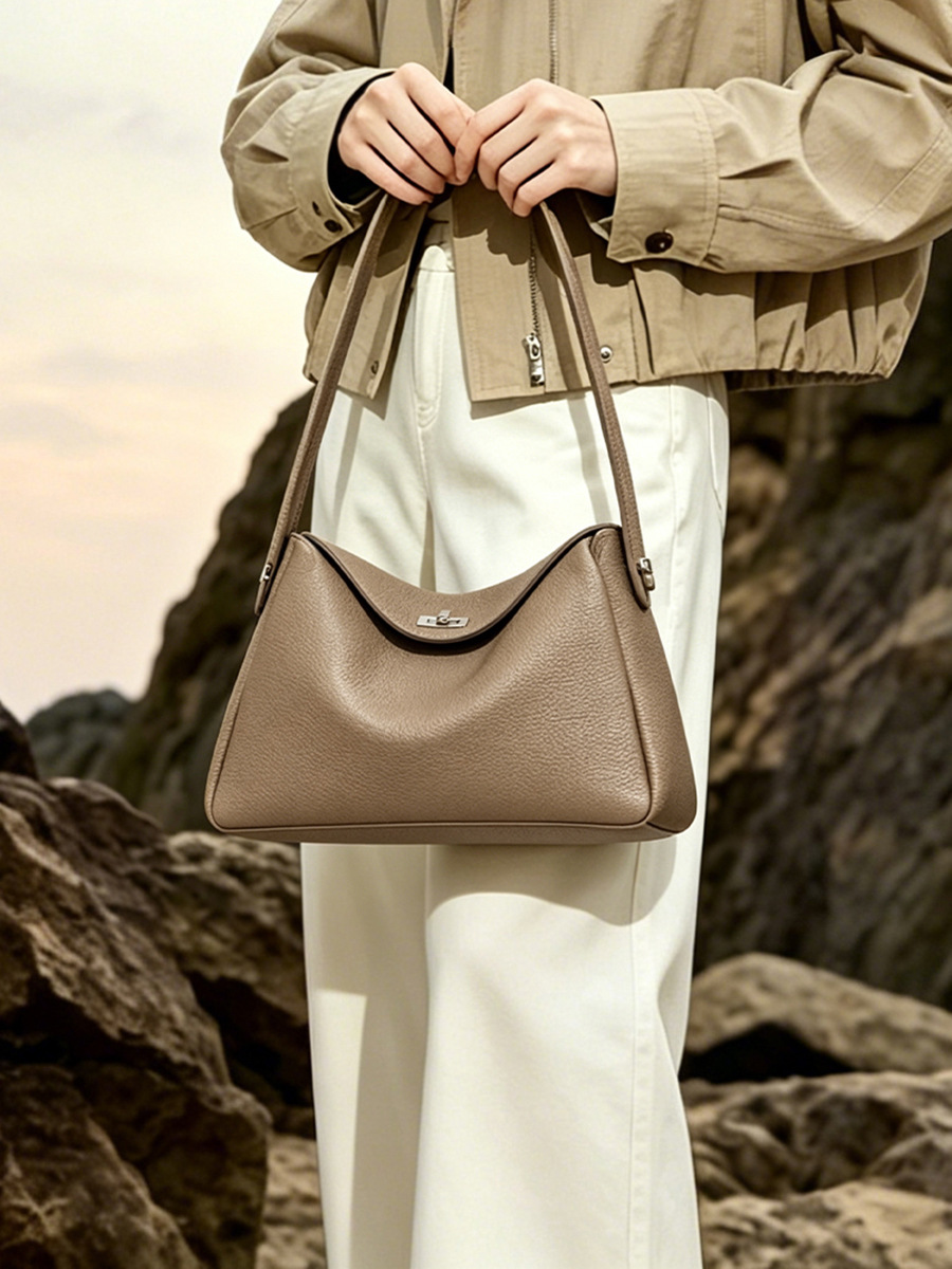 Korean Ins Vertical Underarm Shoulder Bag — Elegant Commute view 2