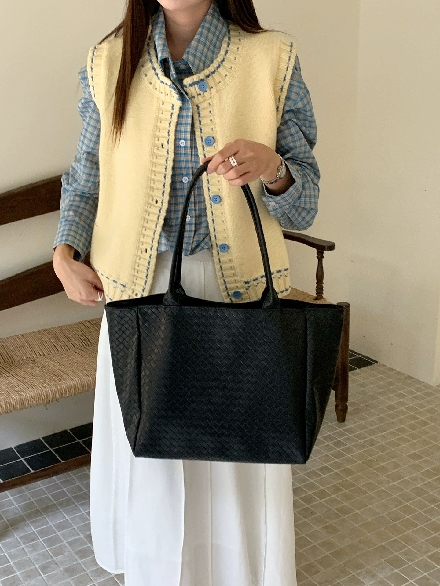 Black Woven Synthetic Shoulder Bag view 3