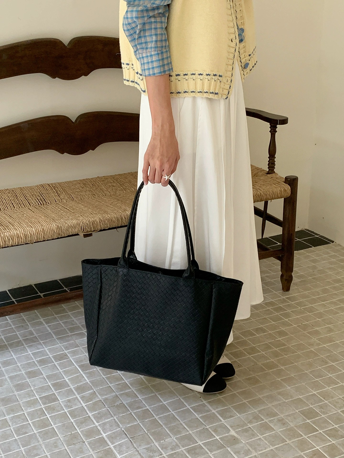 Black Woven Synthetic Shoulder Bag view 5