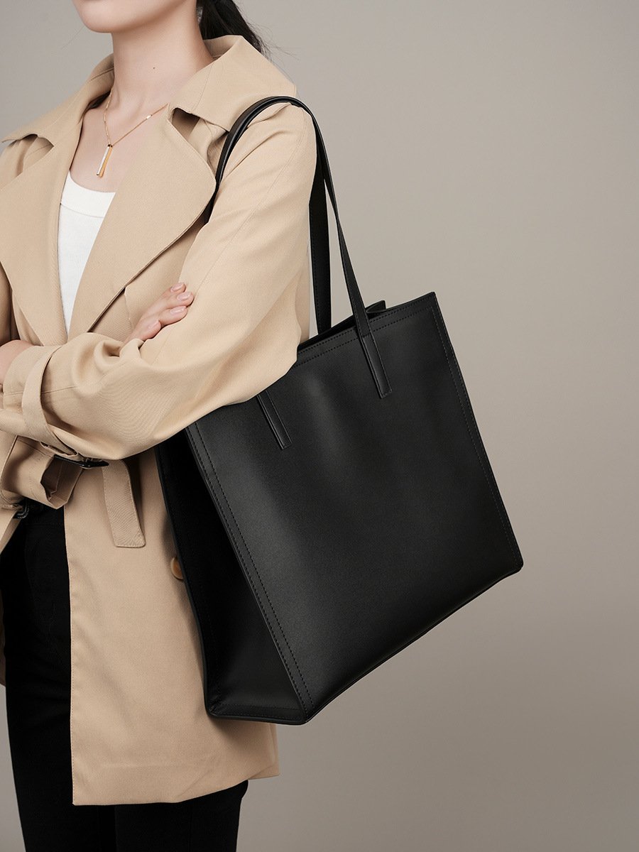 YY-TOT-015 cowhide briefcase tote in caramel — wholesale laptop tote manufacturer YANYAN