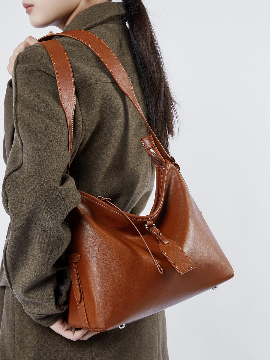 YY-TOT-016 vegetable-tanned cowhide slouchy tote in coffee — wholesale soft leather tote YANYAN