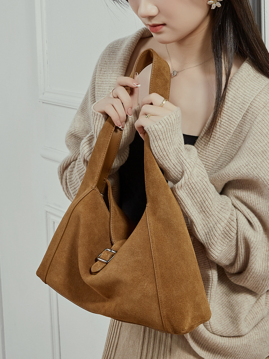 Brushed Cowhide Vintage Underarm Tote — Casual Large-Capacity view 2