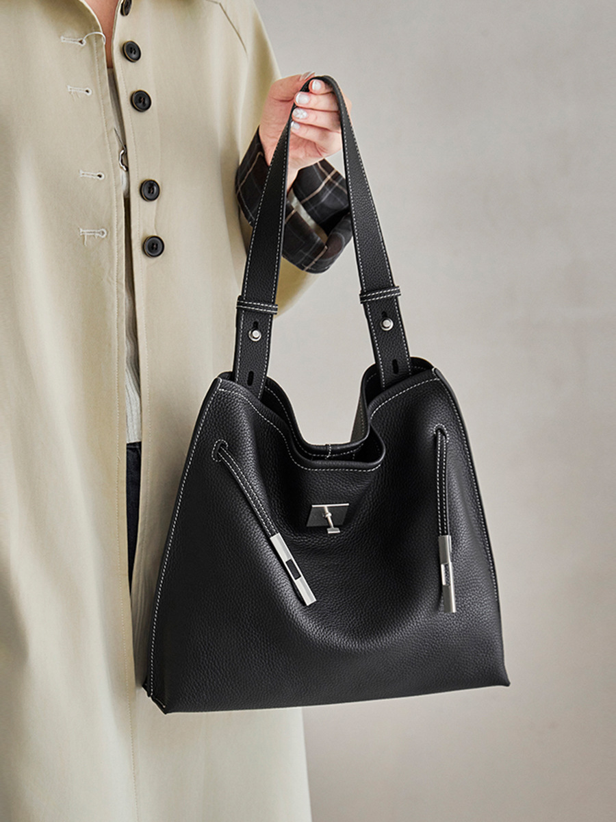 Heavy TC Cowhide Kelly Tote — Tall Vertical Commute view 3