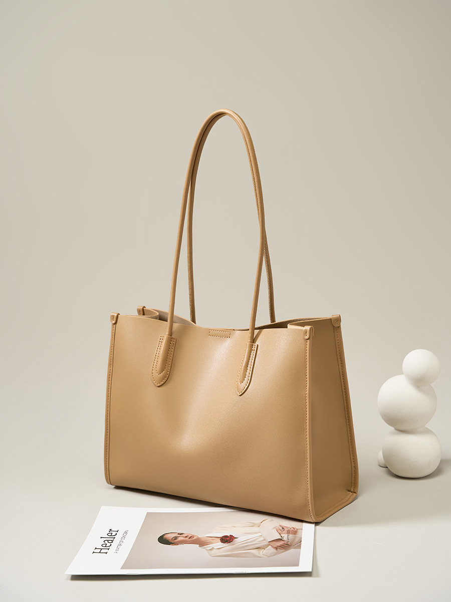 Soft Cowhide Premium Large Tote — Five-Colour Capsule view 4