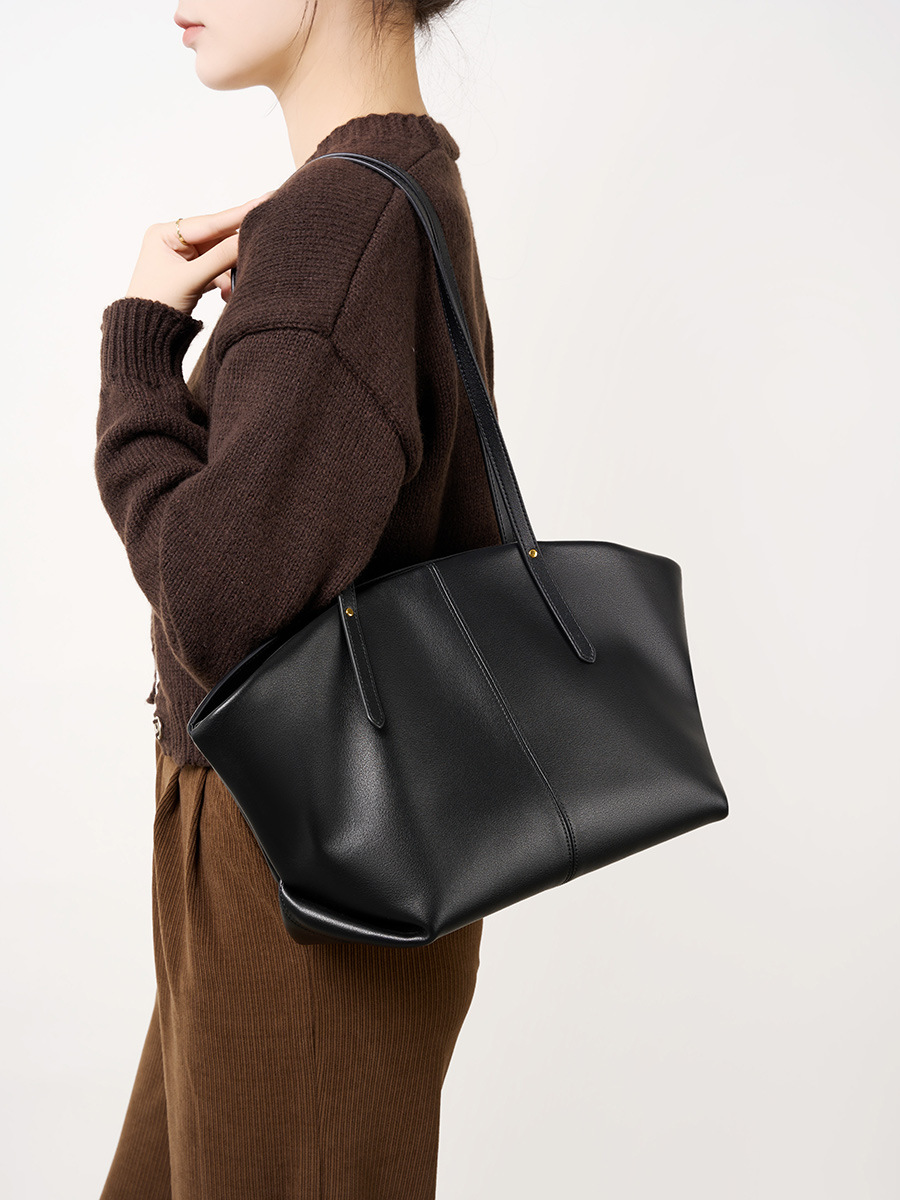 YY-TOT-025 cowhide casual large tote in caramel — wholesale leather casual tote YANYAN