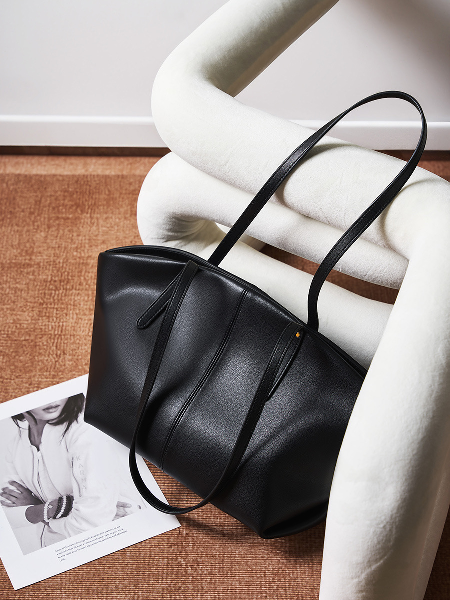 Cowhide Casual Large Tote — Office Commute Two-Colour view 4
